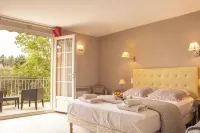 Logis Hotel des Granges - مسبح