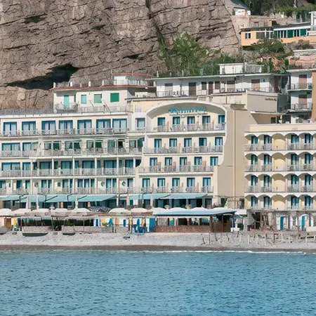 Alimuri Bay Resort