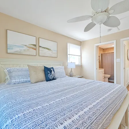 "Beach Escape" Family friendly close to AC w/ playground