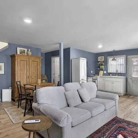 Quaint Mini Cottage in Shepherdstown - Walking Distance