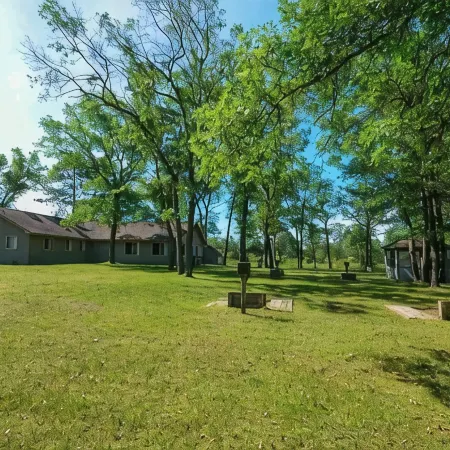 Vacation Lodge for Big Groups: 8Br/8BTH, Sleeps 36, Pool Table, Vball, Fire Pit