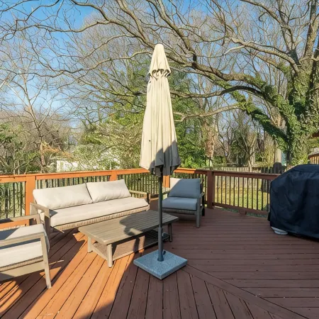 Spacious 4-bedroom house with WiFi, AC in welcoming Winston-Salem, Ardmore