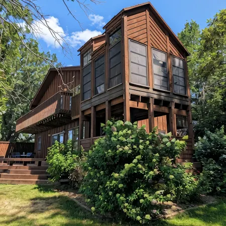 Hunting, Fishing, and ATV/Sled Trails at Lakefront home on Sturgeon Island!