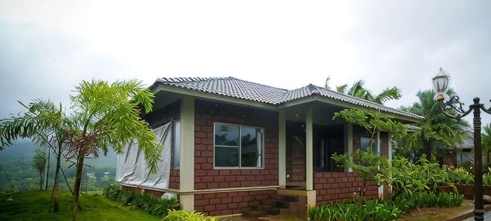 Kireina Wellness Resort Hotele w: Satara