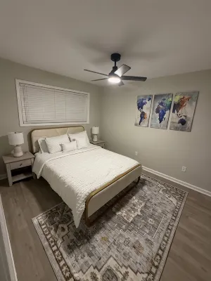 Uptown Modern Escape - 4bd/2ba
