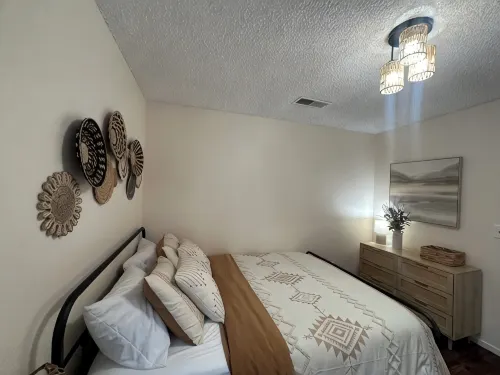 Boho Stay Near Sequoias - Kitchenette