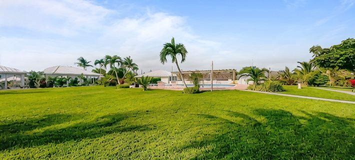 Ocean View Villa - Heated Pool - Steps to Beach - Ocean Villas 916 Hotels in Great Abaco