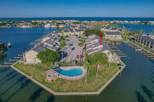 Seaside Cottage with water views! - 3-Star