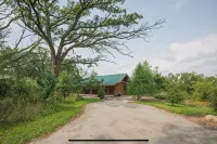 Secluded log cabin at the end of a quiet dead end lane