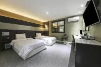 Two Heart Hotel Gimhae Waterpark - Spa