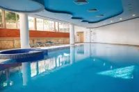 Paphos Gardens Holiday Resort - ที่มีสระว่ายน้ำ