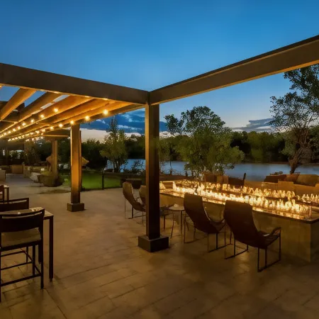Courtyard Appleton Riverfront