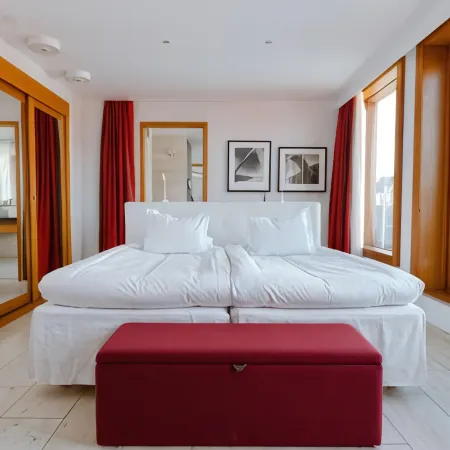 Avalon Hotel