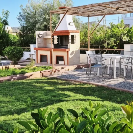 Villa Maroula