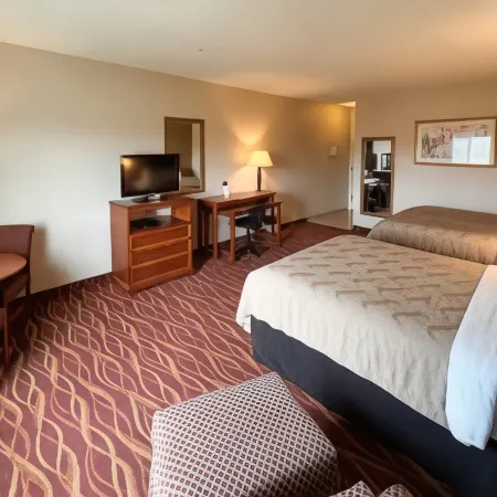 Quality Inn & Suites Grants - I-40