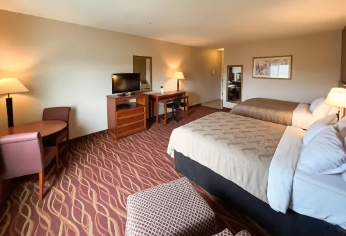 Quality Inn & Suites Grants - I-40 - Hot Tub