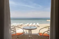 Aqua Luxury Suites by Estia - Ocean View