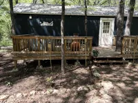 Remote Cabin Hideaway in the woods close to the lake, walking trails, and casino - 3-Star