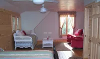 Cabin at Falls Romantic All Seasons Wonderland - Alphydda