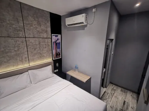Weis Hotel Simpang Lima Semarang