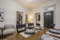 Luxury @  LaFayette Place, downtown New Albany. Minutes to Louisville. - 3 tähden