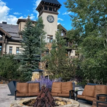 True Ski in Ski Out Located In Arrowhead village. 3 Bed / 3 Bath Unit