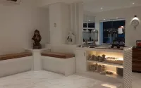 Hotel Sentosa Palembang - Parvekkeita