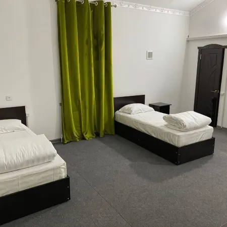 Green Apple Hotel