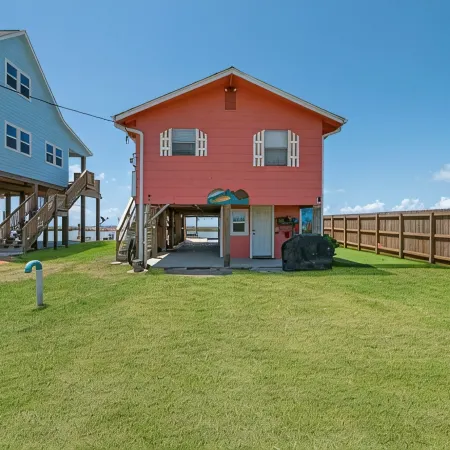 LUXURIOUS BEACH RETREAT WITH THE BEST FISHING AND OCEAN VIEWS IN ALL OF SARGENT!