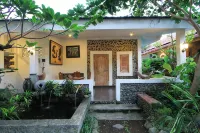 Ndalem Bebekan Guesthouse - Parkplatz