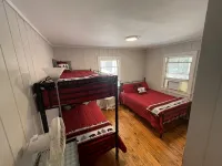 Waterfront!!! Gentle sloping beach highlights this updated waterfront home! - 4つ星