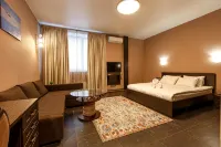Admiral Hotel - parking