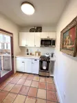 Citrus Studio 3 Relaxed Central Vibe