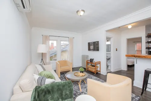 Modern Loft in Historic Birdtown - Unit 4 - アパートメント