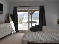 Beautiful Hunter Mountain Four Season House-Bar Room, Gym, Views Hotels in Hunter