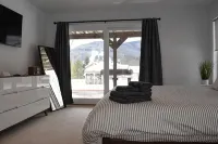 Beautiful Hunter Mountain Four Season House-Bar Room, Gym, Views
