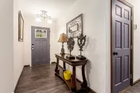 Stunning Custom Ranch in Central Roswell - 무료 와이파이