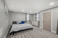 LOCATION! Walkable to inclines & stunning views - Bungalows