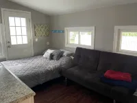 Cozy modern 4 bedroom, 10 min walk to beach & sunset - Wifi