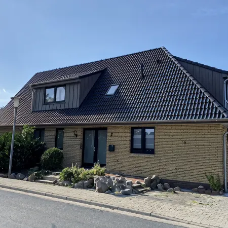 Freshly renovated and quiet vacation apartment on the ground floor in Burhave