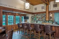 Lied Lodge at Arbor Day Farm - Bar