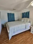 Unlock your next adventure at this cozy cabin on Lake Whitney. - 3つ星