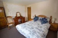 Merlin Cottages - parking