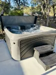 WATER FRONT-HOT TUB- WALKING DISTANCE to main strip. Cobblestone Retreat - 4 tähden