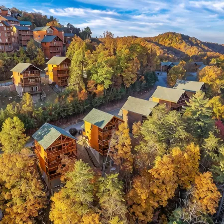 70" TV, Huge Heated Indoor Pool, A+ Location, Arcades, Fire Pit, Fast Wi-Fi