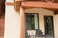 STUDIO 203: AMAZING Mountain Views - 5 Minutes to Downtown Durango! Pet Friendly - Mountain View