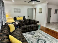 Charming Downtown Getaway - Alojamientos