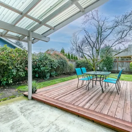 Cheerful, Comfortable and Convenient 3 Bedroom Home