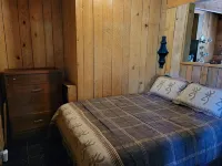 Cozy cabin retreat close to kayaking and hiking trails. - Wifi