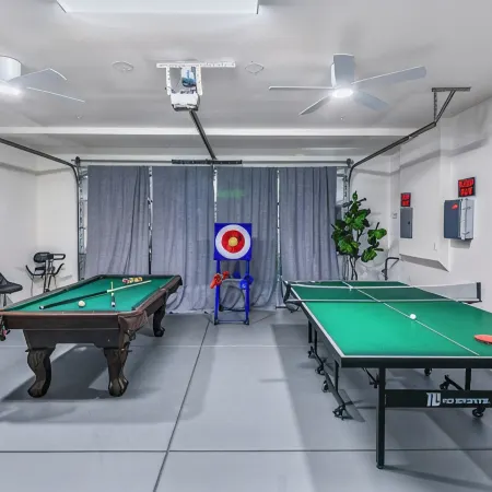 12 Beds,Pool table,Ping Pong,Volleyball+Basketball